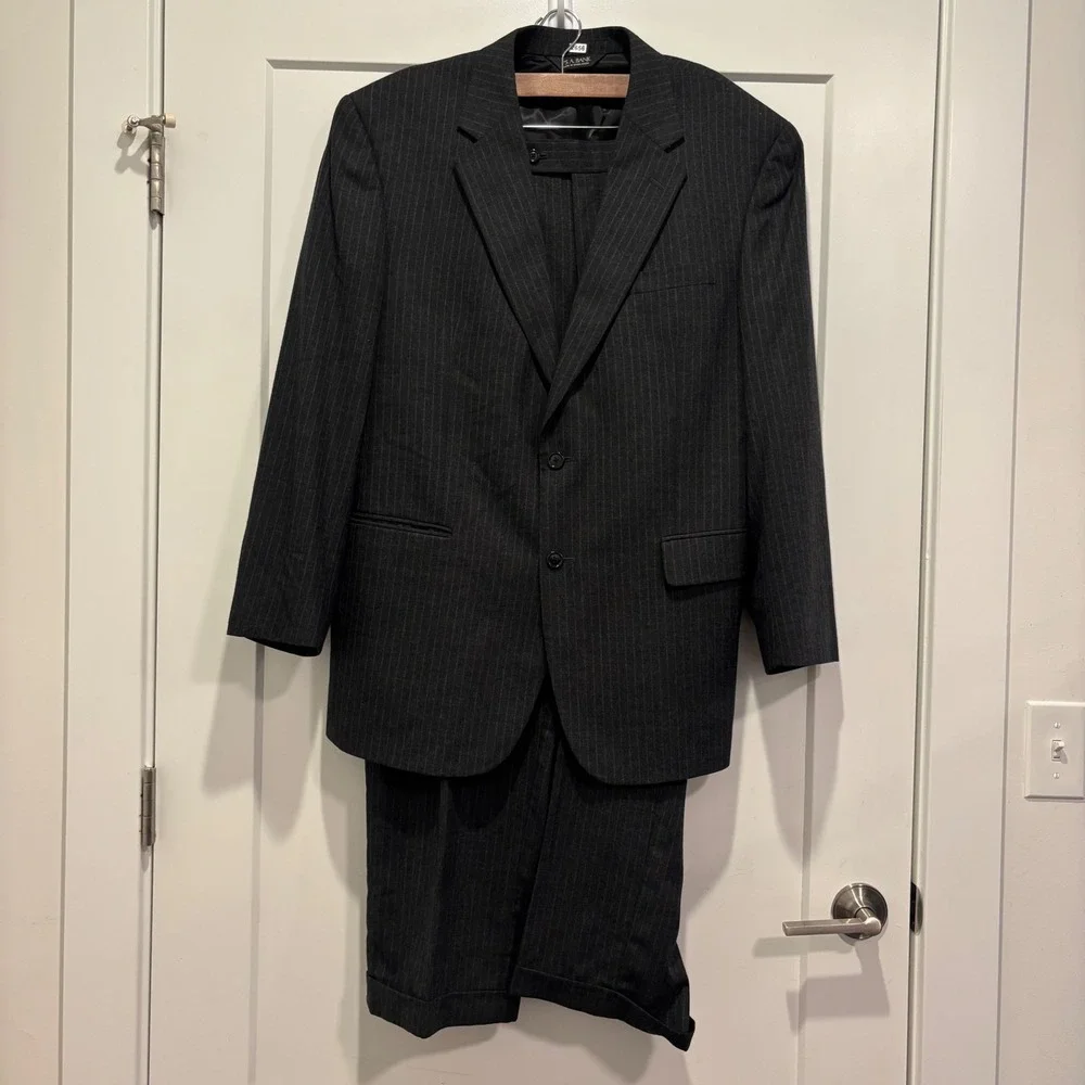 Jos. A. Bank Mens 43R Wool Pinstripe Suit Charcoal Grey 2-Piece Blazer Trousers
